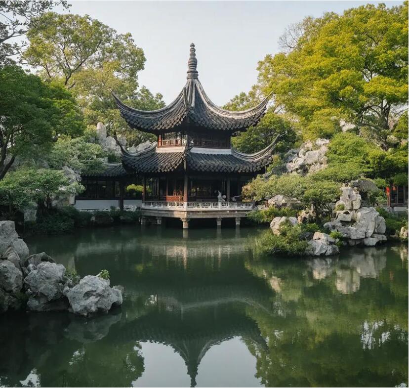 安居区倾城餐饮有限公司